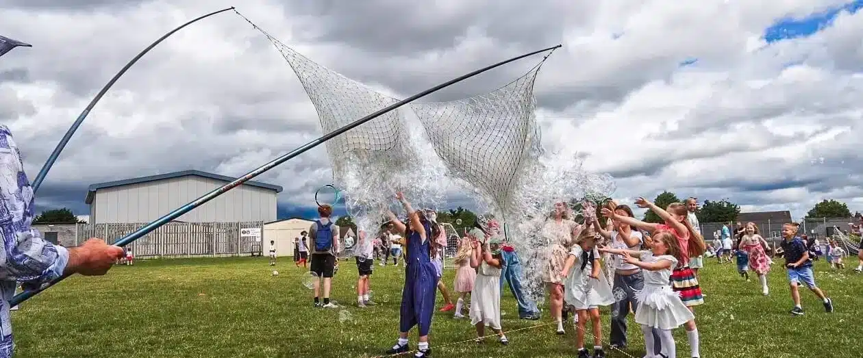 bubble show man uk